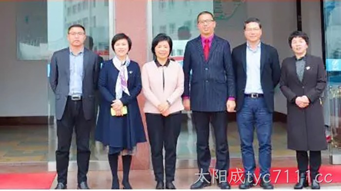 市委常委、统战部长施艾珠一行到太阳成tyc7111cc调研